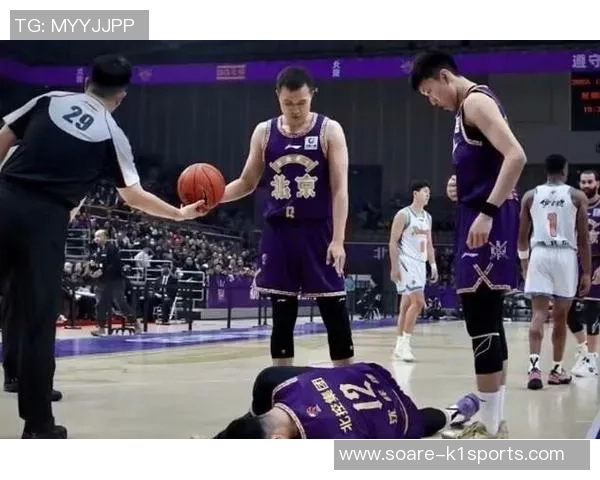 新疆105-95北控迎3喜1忧！3锋线团体发挥，抛弃理查德森吧！